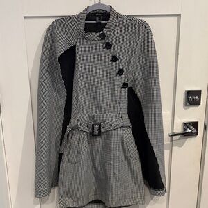 Stylish Black and White Houndstooth Capedress